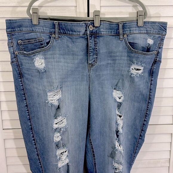 Bombshell Skinny Premium Stretch High-Rise Destructed Jean Size 26 - Picture 5 of 13